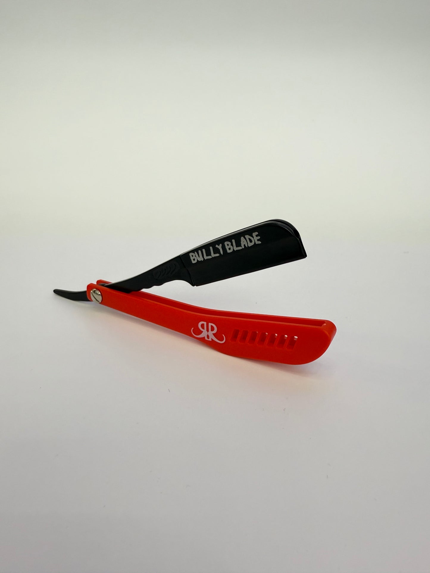 Bully Blade Clutch Feather Razor