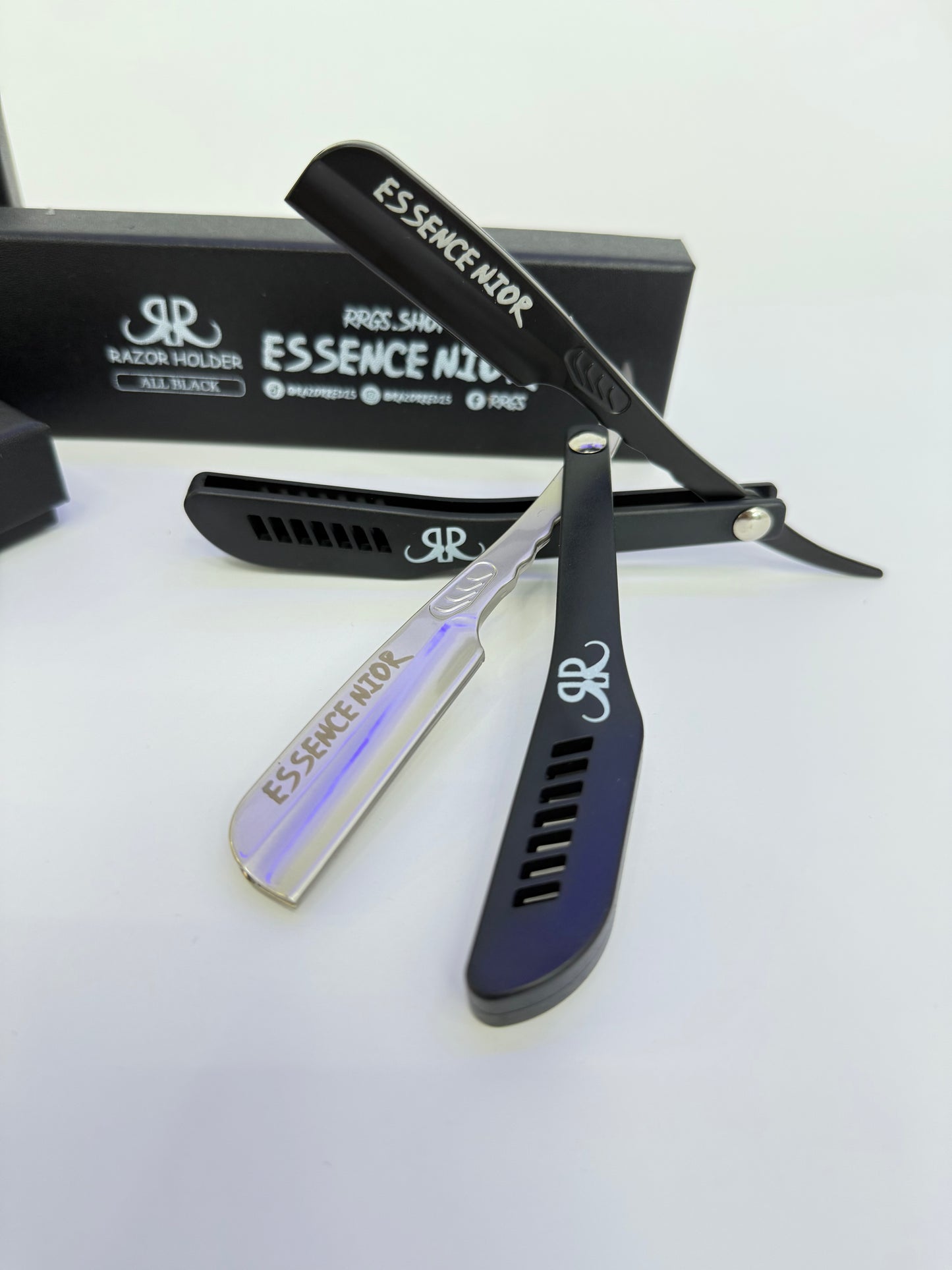 Essence Nior Clutch Feather Razor
